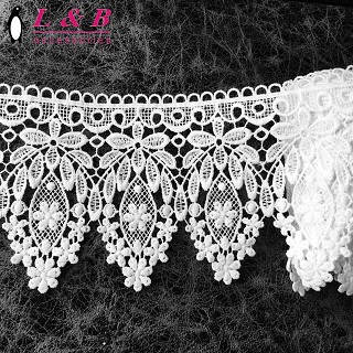 What is Embroidery Lace and how is it made?